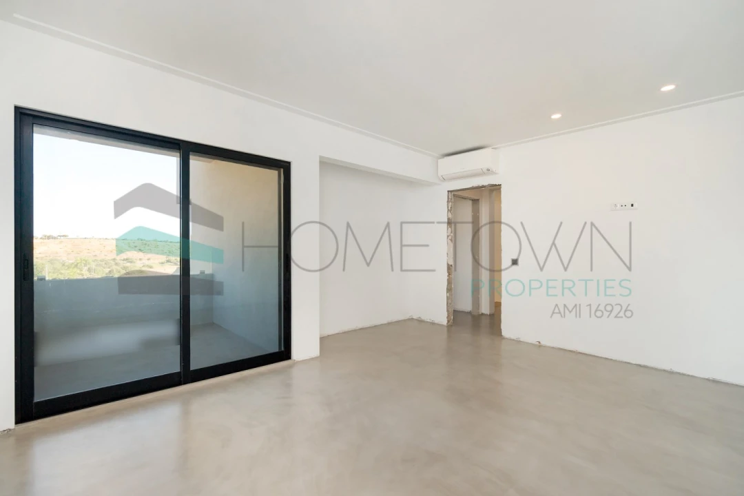 Moradia T5 para Venda em Quarteira Foto 16