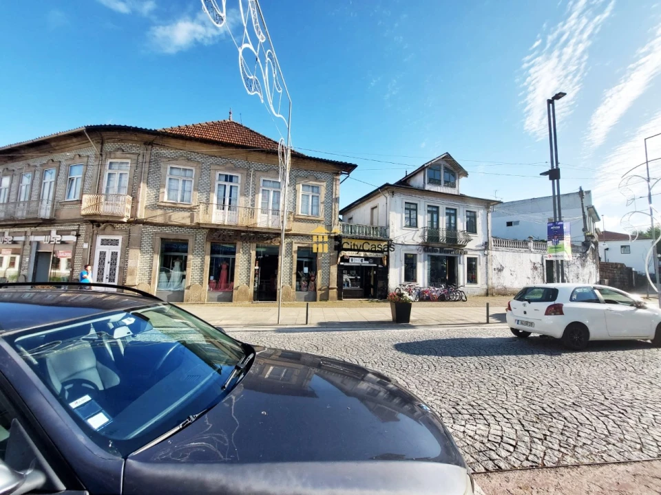 Prédio para Venda em Paredes Foto 3