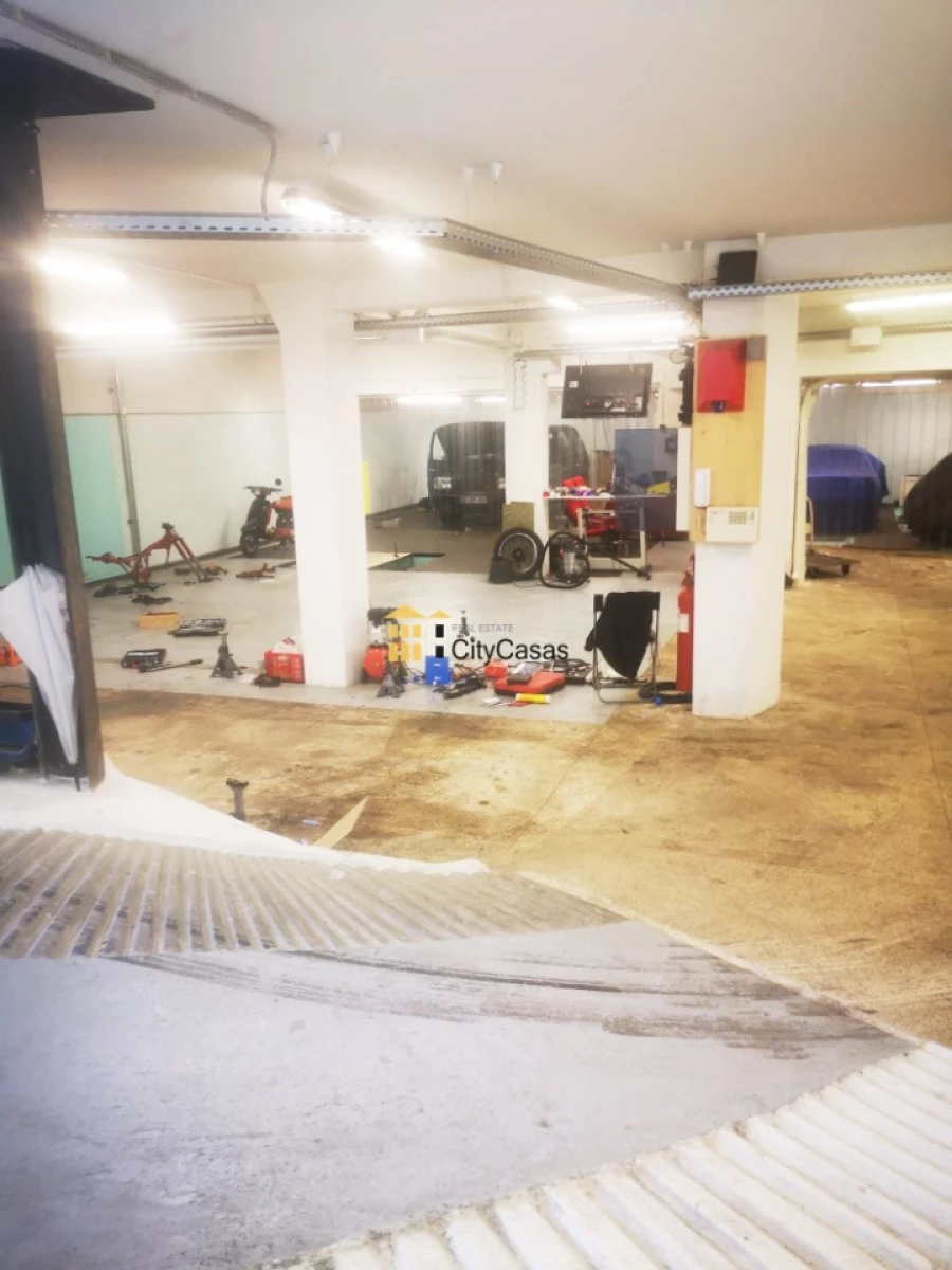 Armazém para Venda em Ermesinde Foto 1