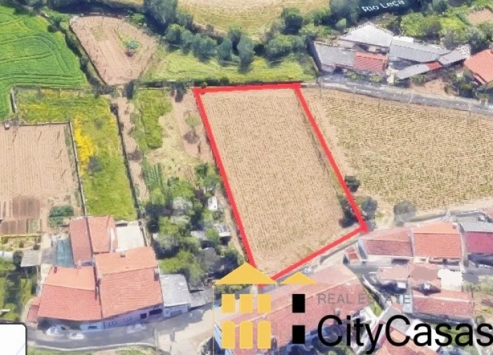 Terreno para Venda em Alfena Foto 1