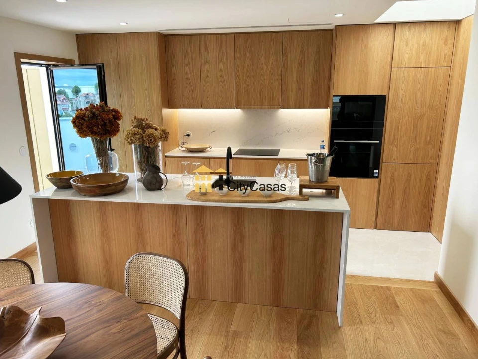 Apartamento T1 para Venda em Cedofeita, Santo Ildefonso, Sé, Miragaia, São Nicolau e Vitória Foto 1