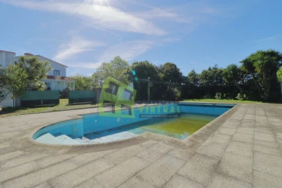 Moradia T5 para Venda em Barqueiros