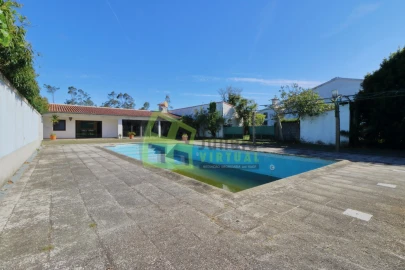 Moradia T5 para Venda em Barqueiros