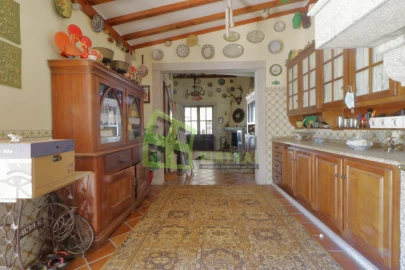 Moradia T5 para Venda em Barqueiros