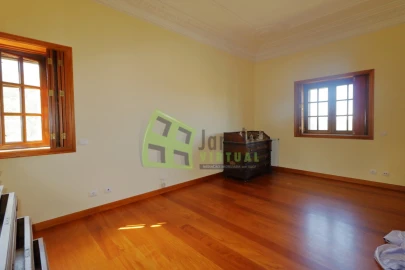 Moradia T5 para Venda em Barqueiros