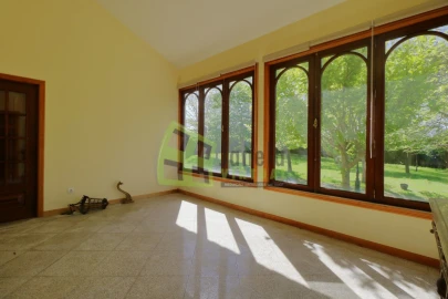Moradia T5 para Venda em Barqueiros