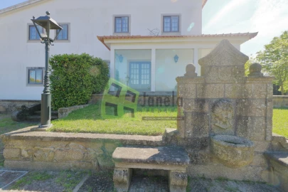 Moradia T5 para Venda em Barqueiros