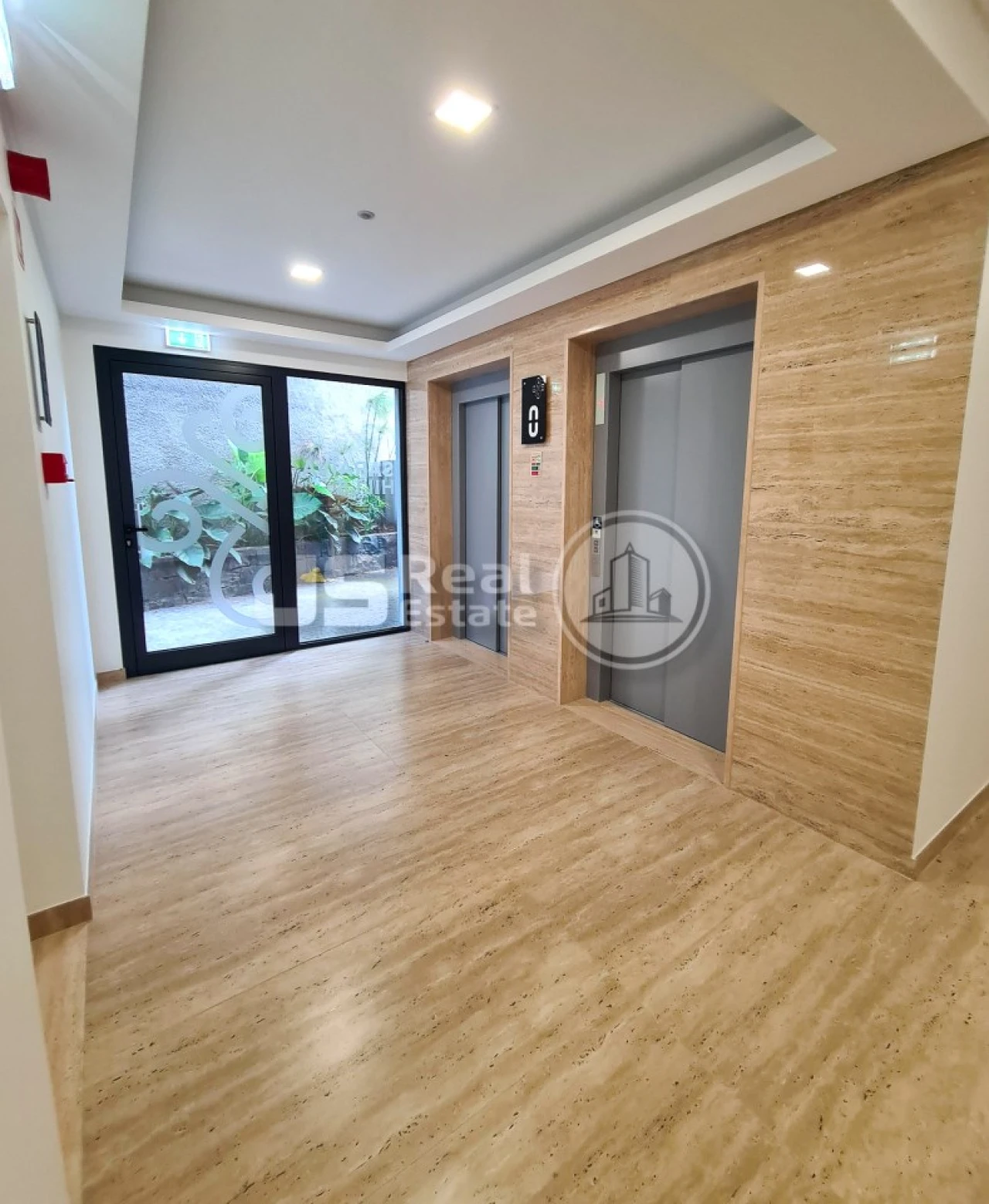 Apartamento T3 para Venda em Estreito de Camara de Lobos Foto 2