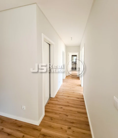 Apartamento T3 para Venda em Estreito de Camara de Lobos
