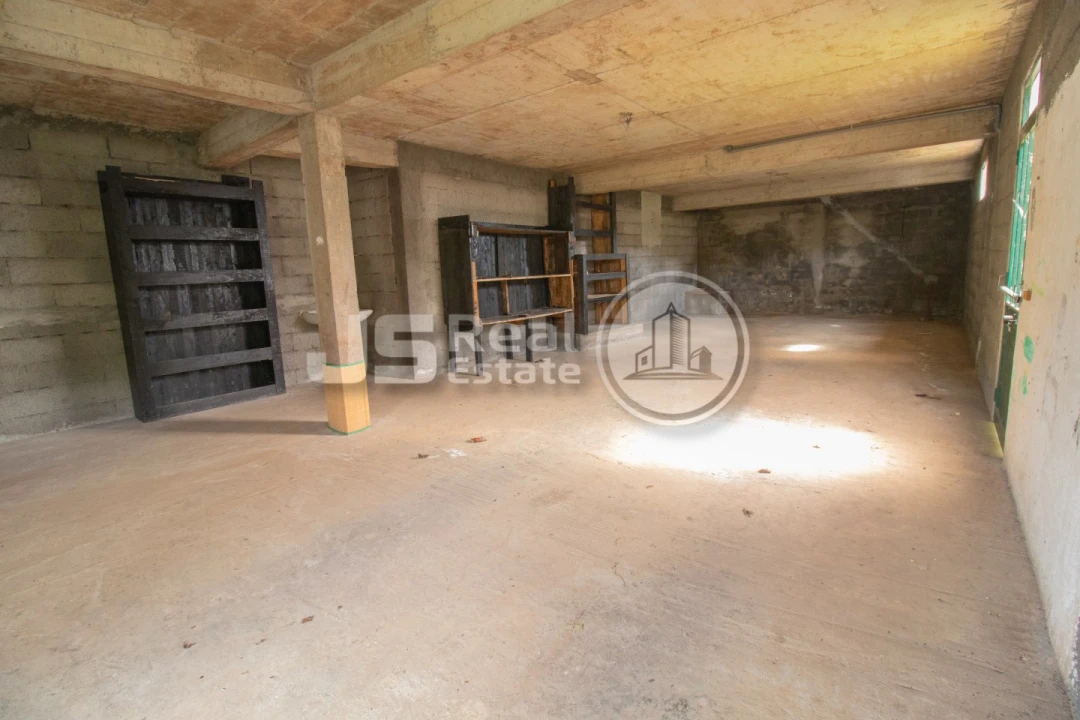 Moradia T3 para Venda em Estreito de Camara de Lobos Foto 23