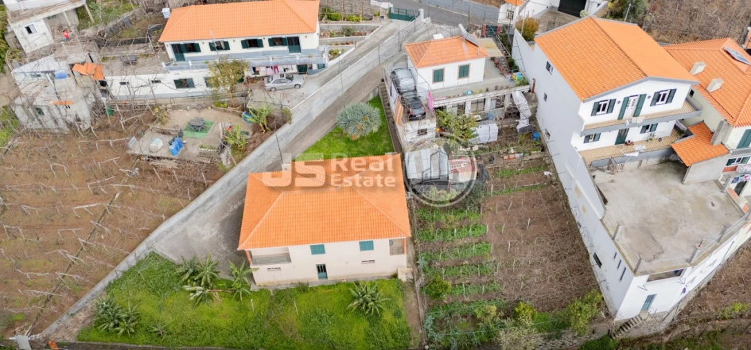 Moradia T3 para Venda em Estreito de Camara de Lobos Foto 27