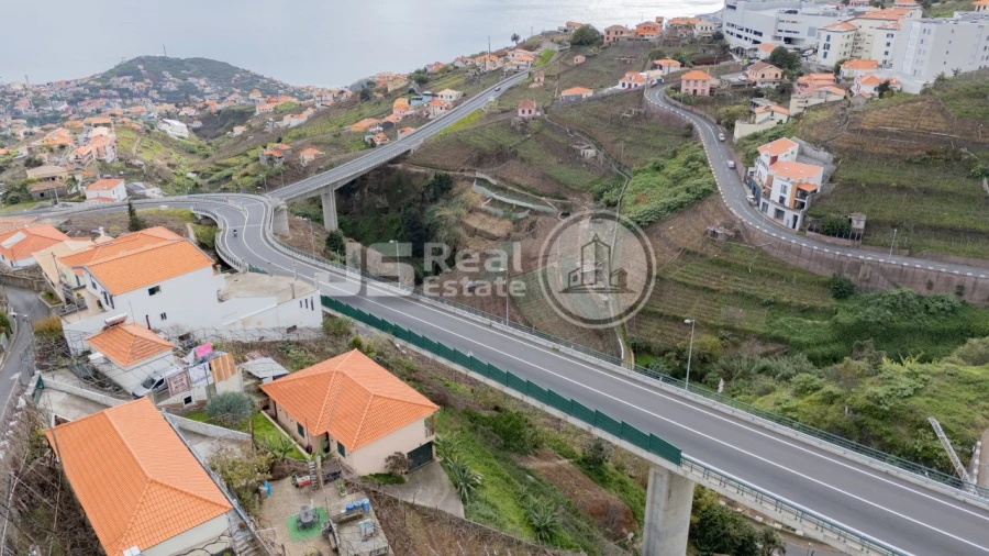 Moradia T3 para Venda em Estreito de Camara de Lobos Foto 31