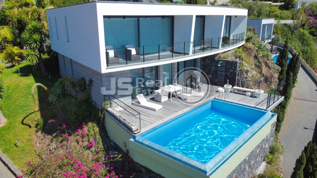 Moradia T3 para Venda em Caniço Foto 16