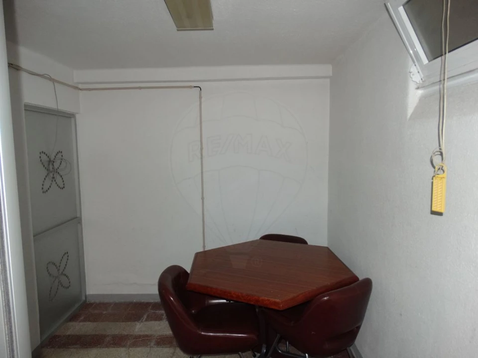 Loja para Venda em Benfica Foto 1