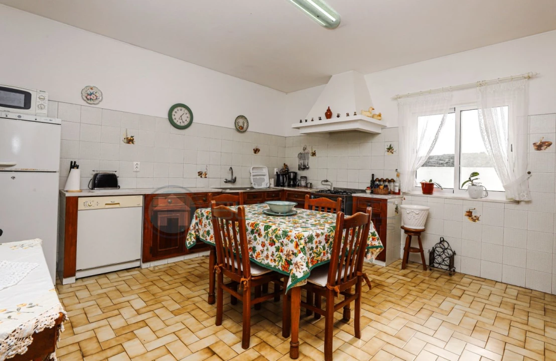 Moradia T3 para Venda em Budens Foto 4