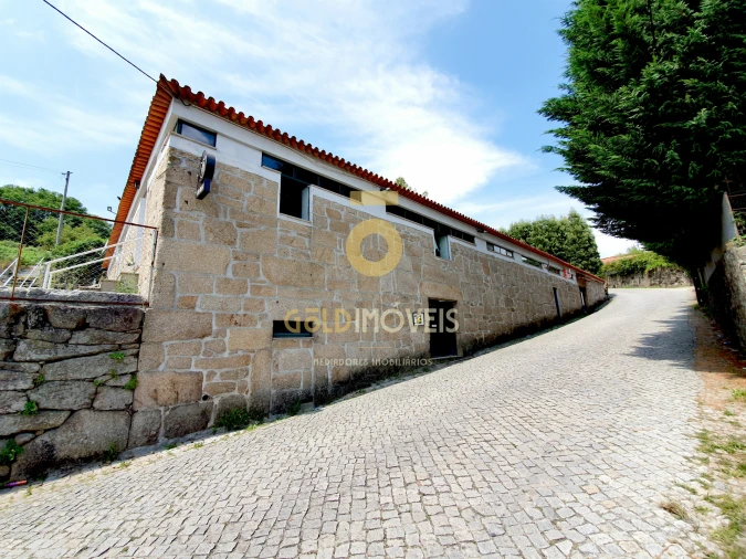 Prédio para Venda em Penafiel Foto 1