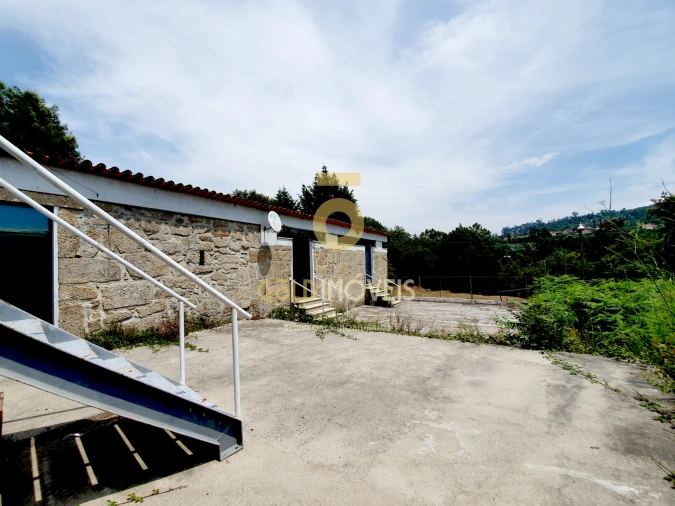 Prédio para Venda em Penafiel Foto 3