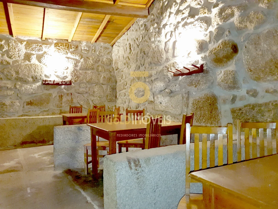 Prédio para Venda em Penafiel Foto 7