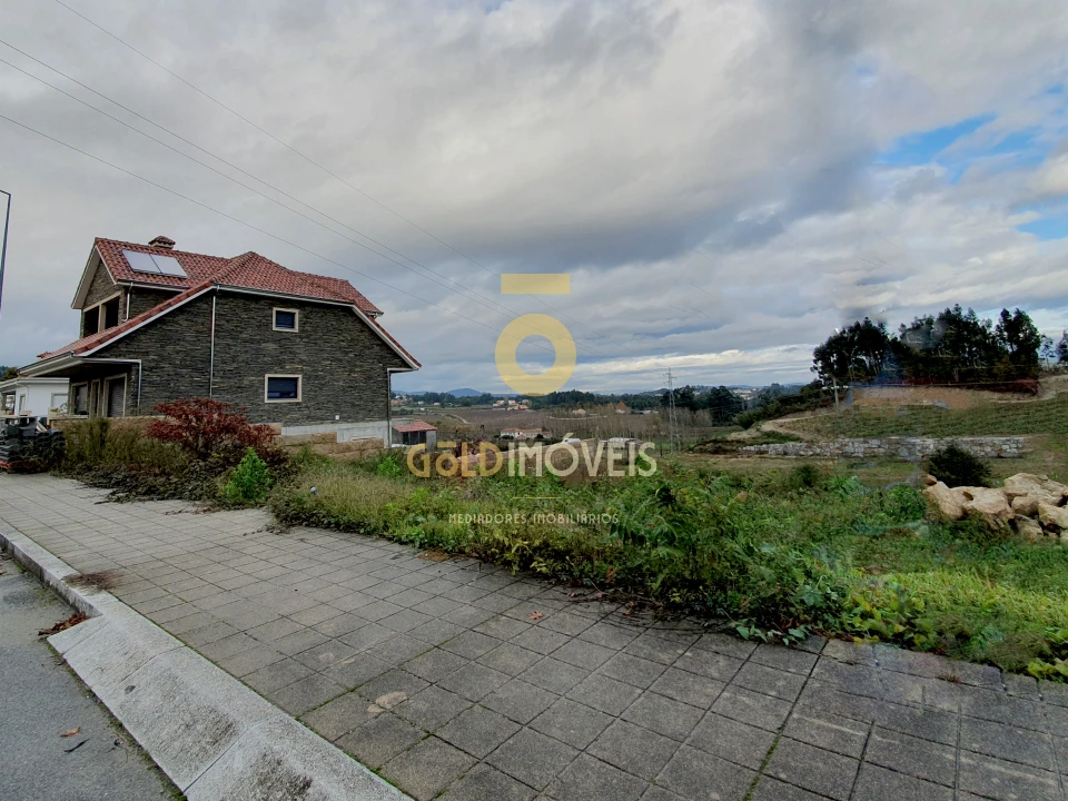 Terreno para Venda em Paredes Foto 3