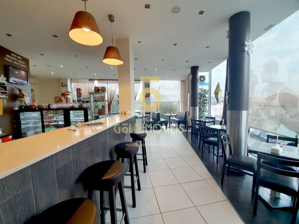 Negócio para Trespasse em Paredes Foto 1