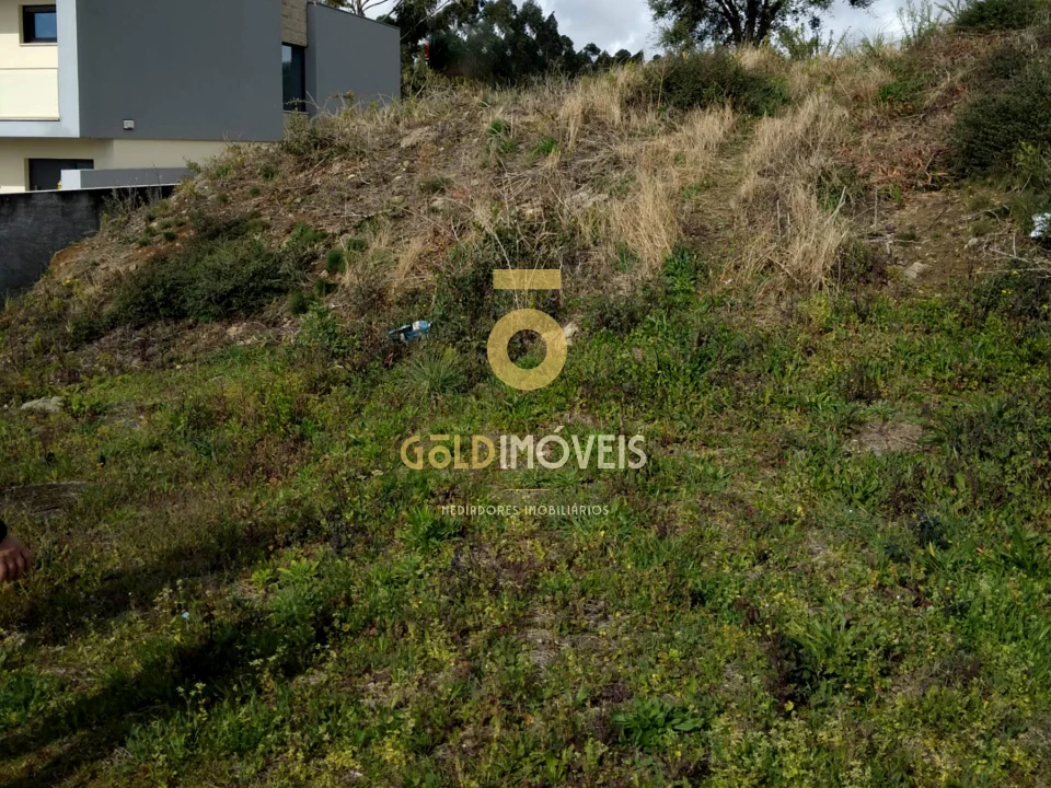 Terreno para Venda em Lourosa Foto 1