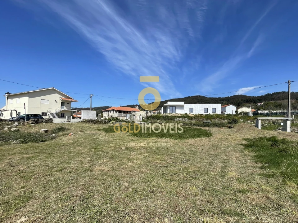 Terreno para Venda em Fornelos Foto 1