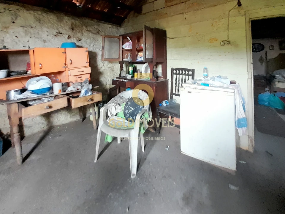 Moradia T0 para Venda em Souselo Foto 16