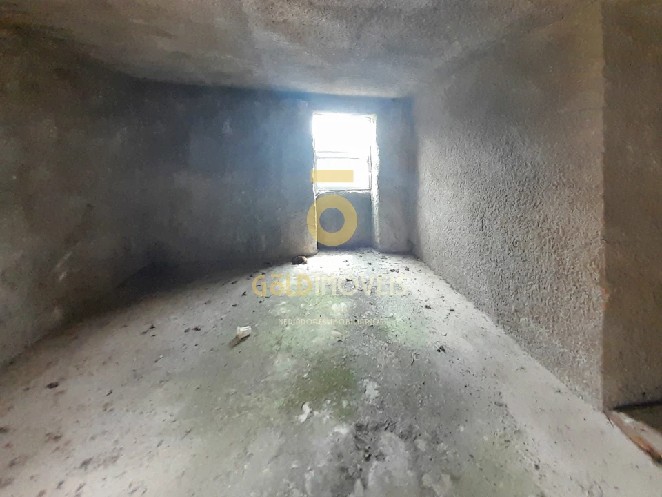 Moradia T0 para Venda em Souselo Foto 12