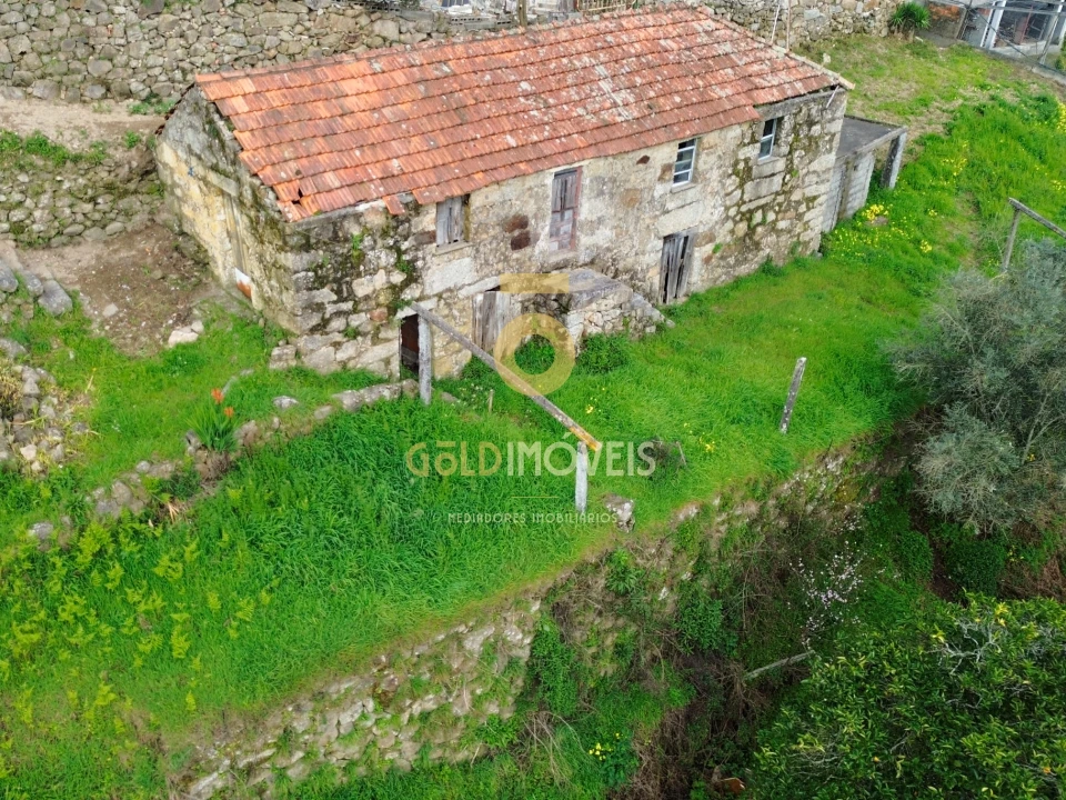 Moradia T0 para Venda em Souselo Foto 5