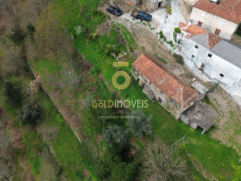 Moradia T0 para Venda em Souselo Foto 10