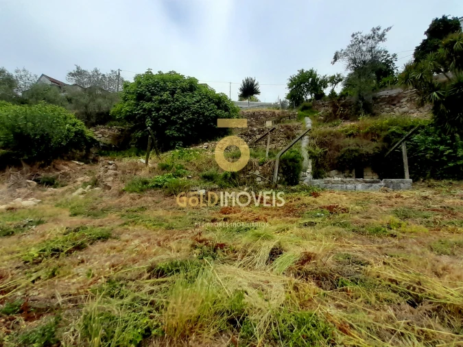 Moradia T0 para Venda em Souselo Foto 10