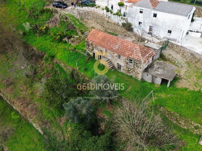 Moradia T0 para Venda em Souselo Foto 1