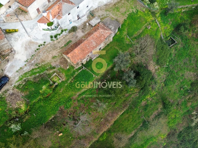 Moradia T0 para Venda em Souselo Foto 6