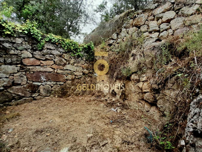 Moradia T0 para Venda em Souselo Foto 9