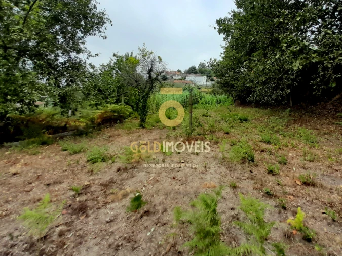 Moradia T0 para Venda em Souselo Foto 16