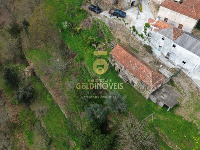 Moradia T0 para Venda em Souselo Foto 10