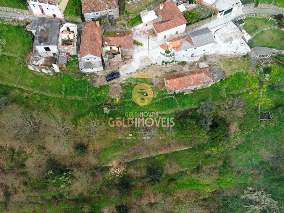 Moradia T0 para Venda em Souselo Foto 7