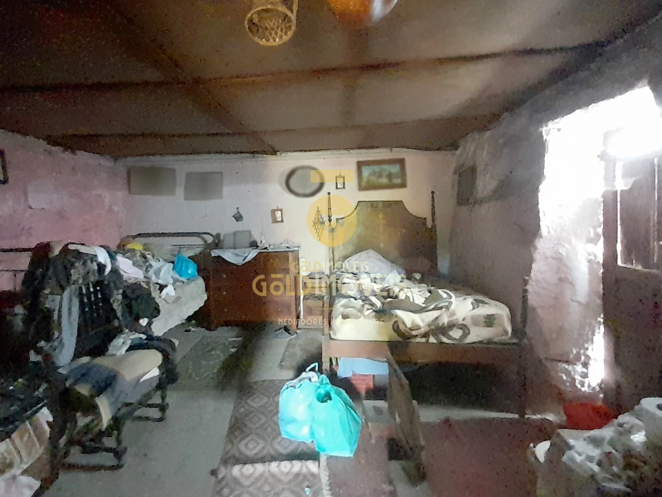 Moradia T0 para Venda em Souselo Foto 15