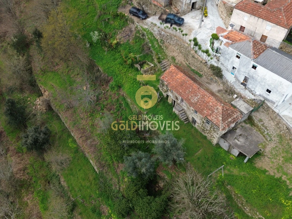 Moradia T0 para Venda em Souselo Foto 10