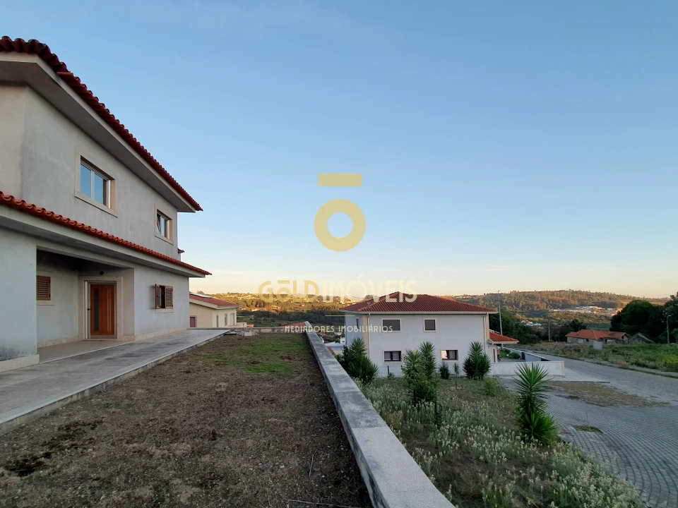 Terreno para Venda em Figueiró (Santiago e Santa Cristina) Foto 22