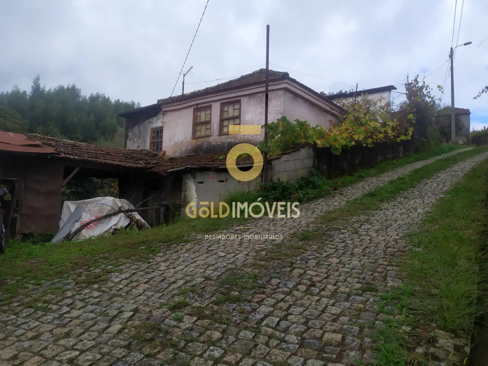 Moradia T0 para Venda em Santa Maria de Sardoura Foto 6