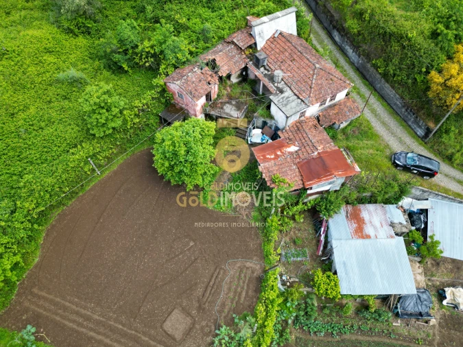 Moradia T0 para Venda em Santa Maria de Sardoura Foto 2