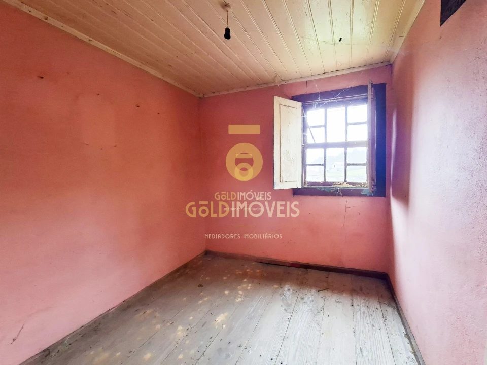 Moradia T0 para Venda em Santa Maria de Sardoura Foto 9