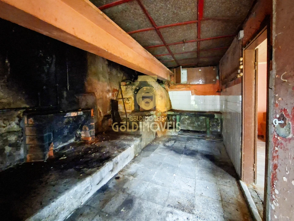 Moradia T0 para Venda em Santa Maria de Sardoura Foto 13