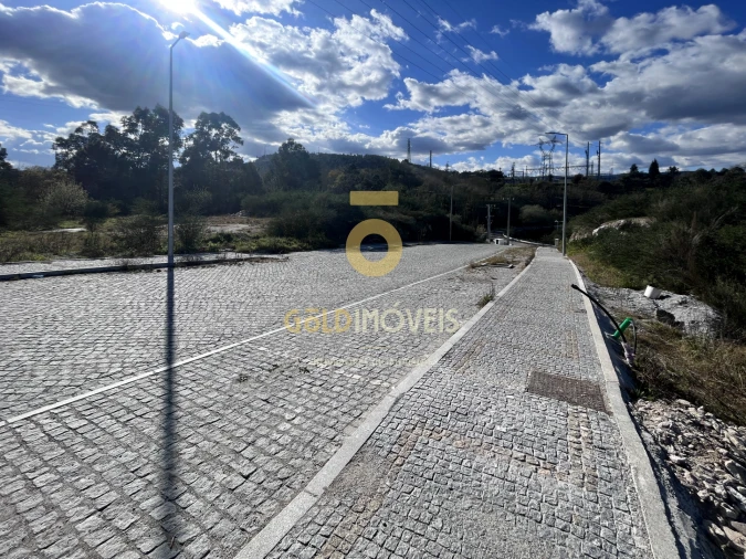 Terreno para Venda em Alpendorada, Várzea e Torrão Foto 4