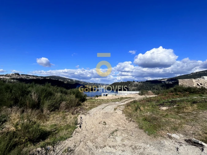 Terreno para Venda em Alpendorada, Várzea e Torrão Foto 2