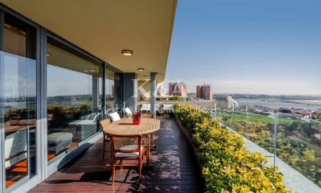 Apartamento T6 para Venda em Aldoar, Foz do Douro e Nevogilde