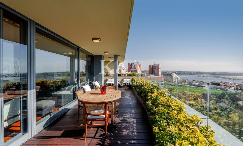 Apartamento T6 para Venda em Aldoar, Foz do Douro e Nevogilde Foto 2