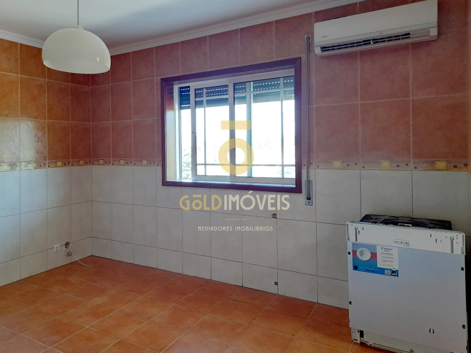 Moradia T3 para Venda em Branca Foto 17