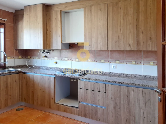 Moradia T3 para Venda em Branca Foto 14